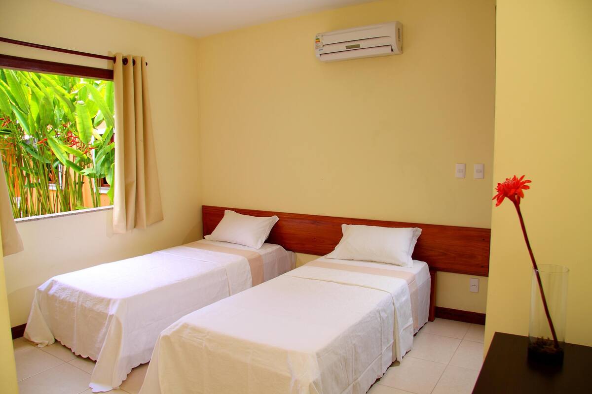 Minibar, in-room safe, laptop workspace, blackout curtains