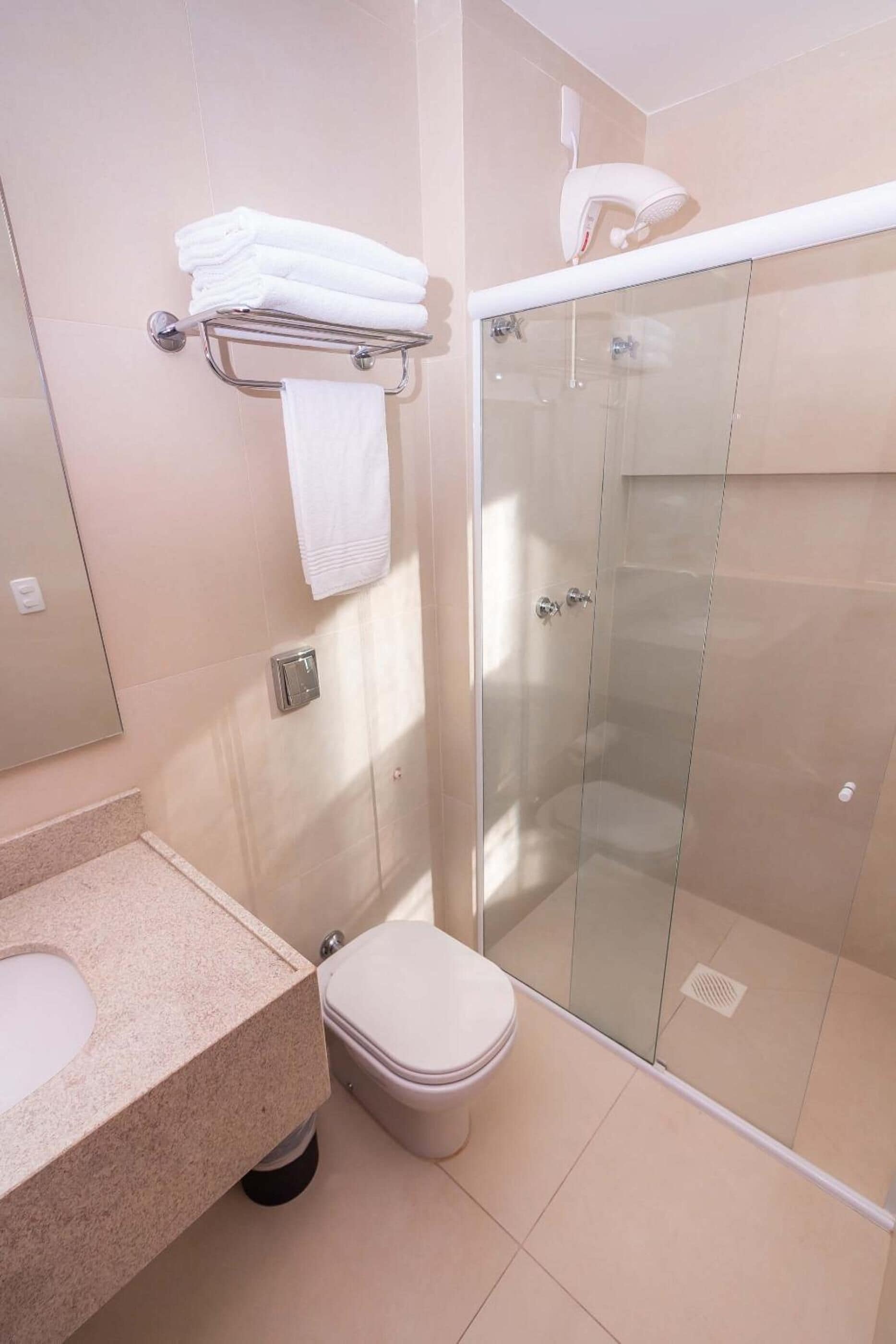 shower, free toiletries, towels