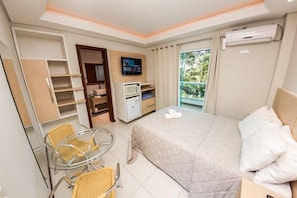 Suite, Balcony | In-room safe, desk, blackout curtains, cots/infant beds - Pousada Cristalmar (Bombinhas)