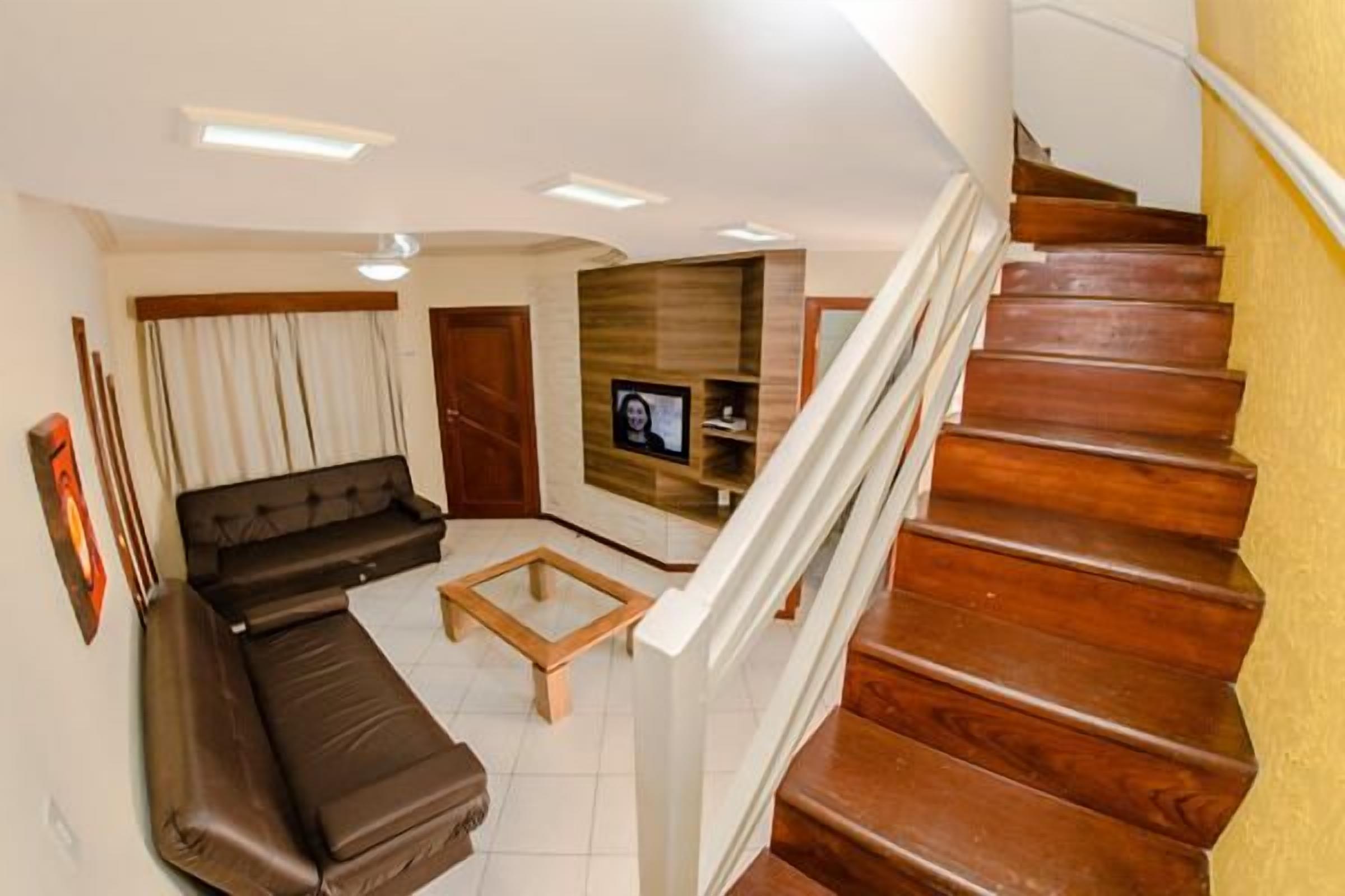 复式, 2 间卧室 (Solteiro) | 客房内保险箱、办公桌、遮光窗帘、婴儿床