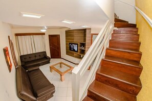 Duplex, 2 Bedrooms (Solteiro) | In-room safe, desk, blackout curtains, cots/infant beds - Pousada Cristalmar (Bombinhas)