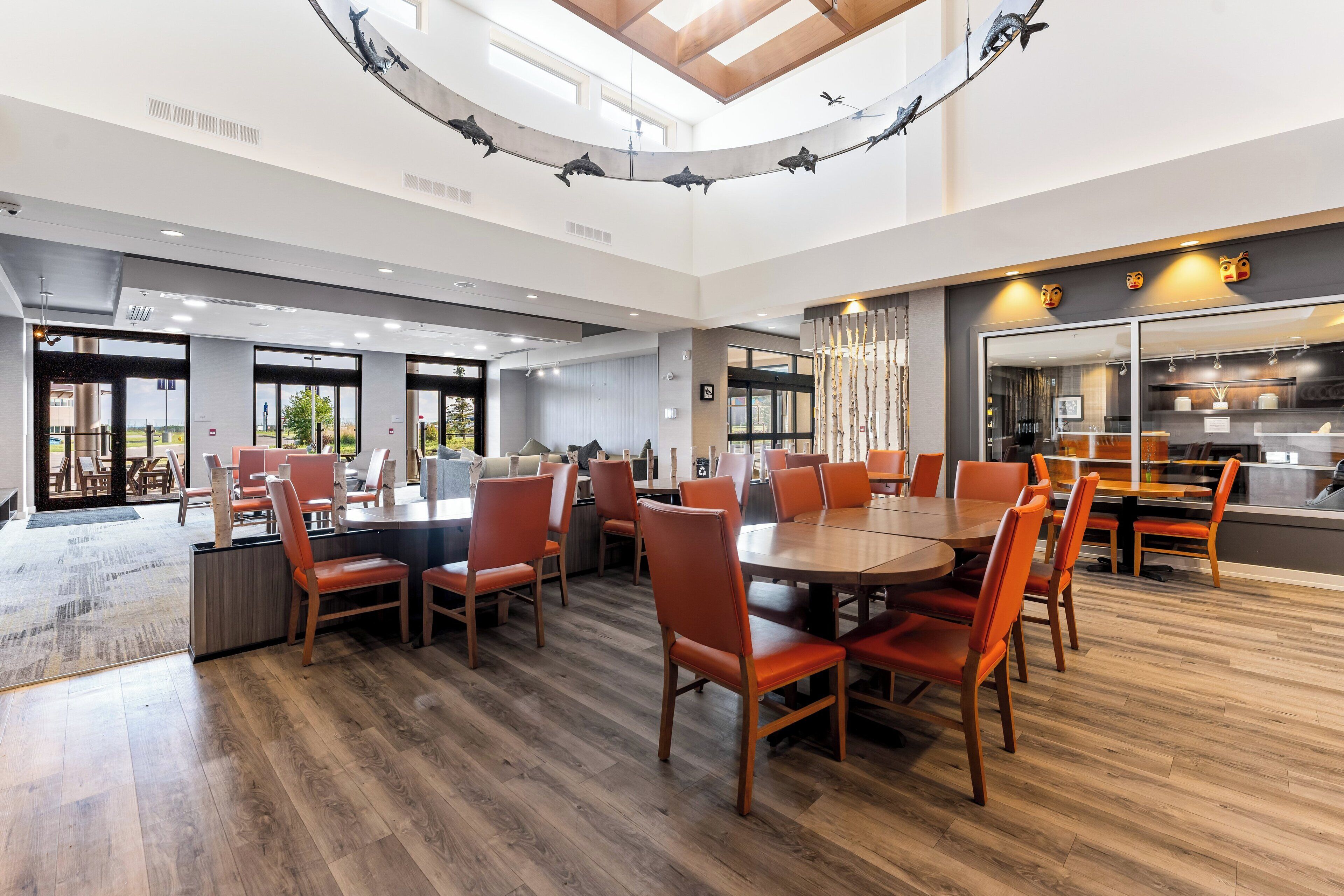 تقديم الإفطار والعشاء