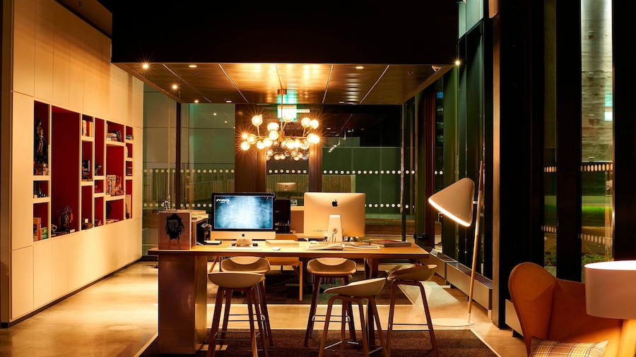 Moxy Aberdeen Airport