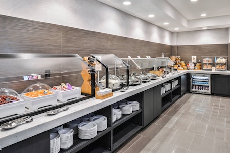 Desayuno continental incluido todos los días