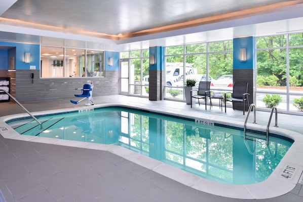 Indoor pool - Fairfield Inn & Suites by Marriott Raleigh Cary (Cary)