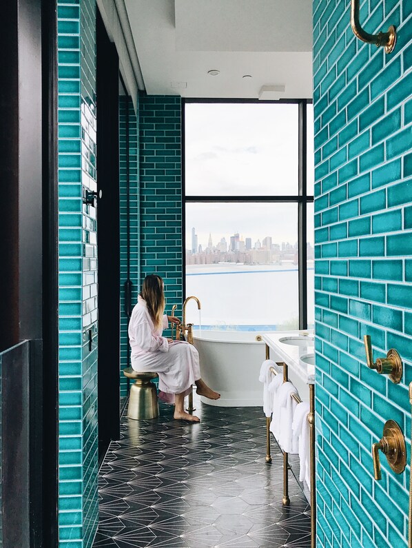 Dusche, Regendusche, kostenlose Toilettenartikel, Haartrockner