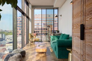 Studio Suite, Mobility Accessible | Hypo-allergenic bedding, pillowtop beds, in-room safe - Arlo Williamsburg (Brooklyn)