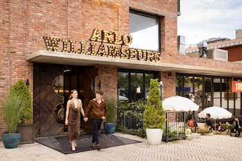 Hotel Exterior at Arlo Williamsburg