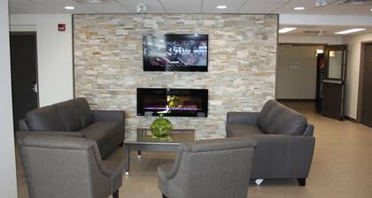 Crossroads Inn & Suites