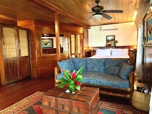 Deluxe Room, 1 King Bed, Kitchenette, Ocean View | Premium bedding, down comforters, pillowtop beds, individually decorated - Casa Acuario (Bocas del Toro)