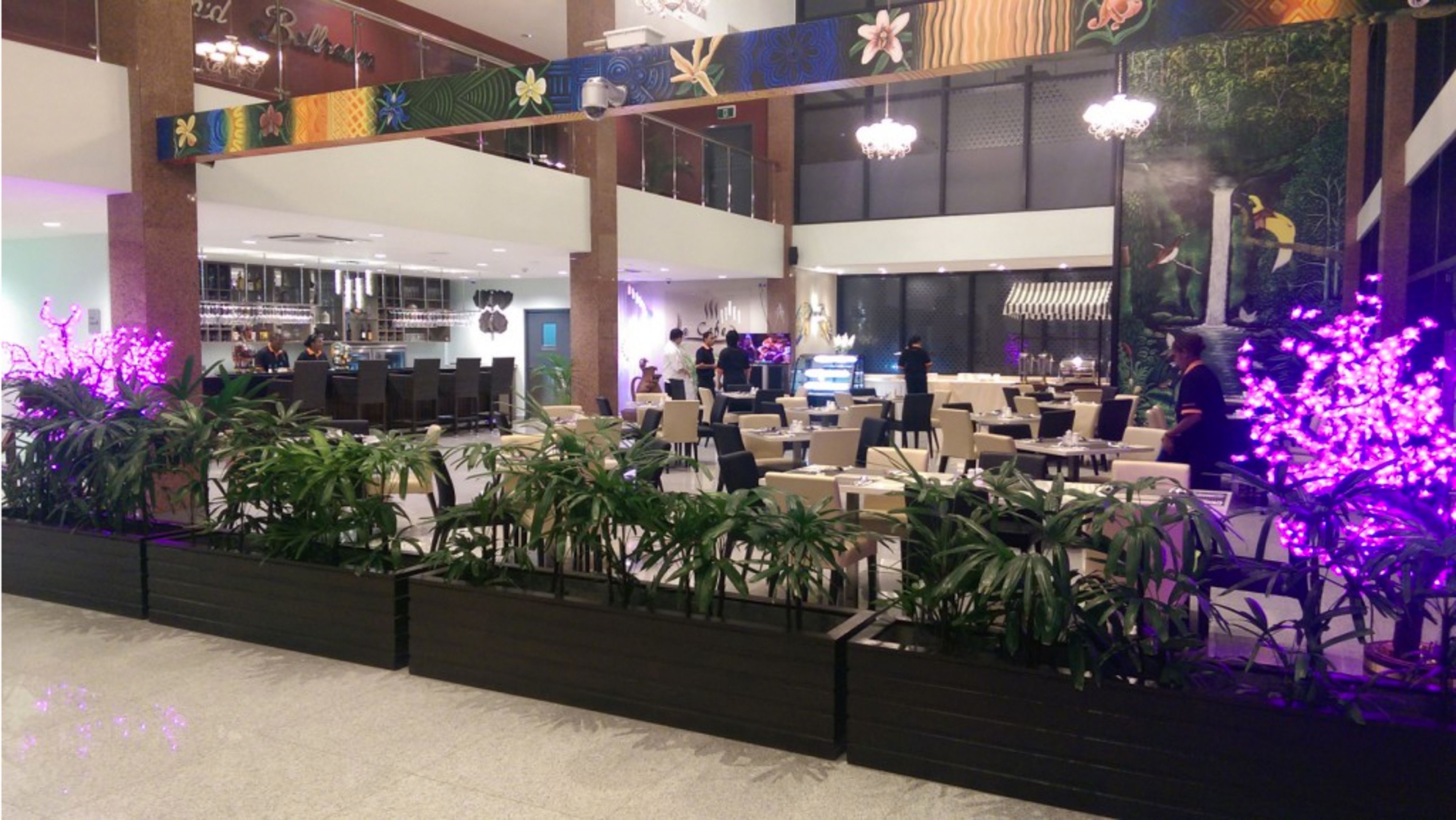 3 restaurants, breakfast, lunch served; local and international cuisine