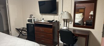 Deluxe Inn Of Roswell