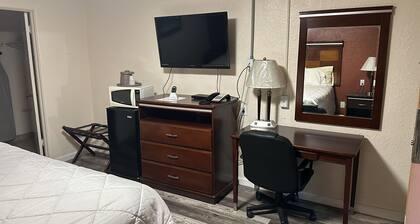 Deluxe Inn Of Roswell