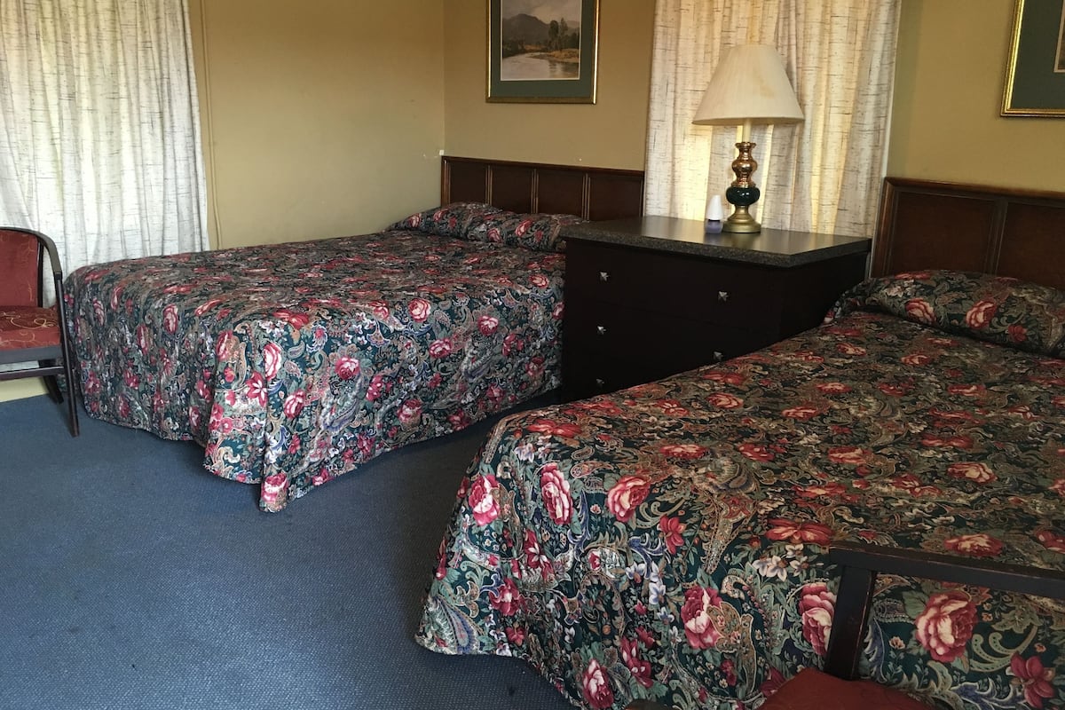 ห้องสแตนดาร์ด (2 Full Beds) | Wi-Fi ฟรี