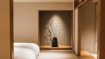 1 bedroom, premium bedding, in-room safe, free WiFi