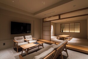 Suite, no fumadores (Shinju room) | Ropa de cama de alta calidad, caja fuerte, wifi gratis y ropa de cama