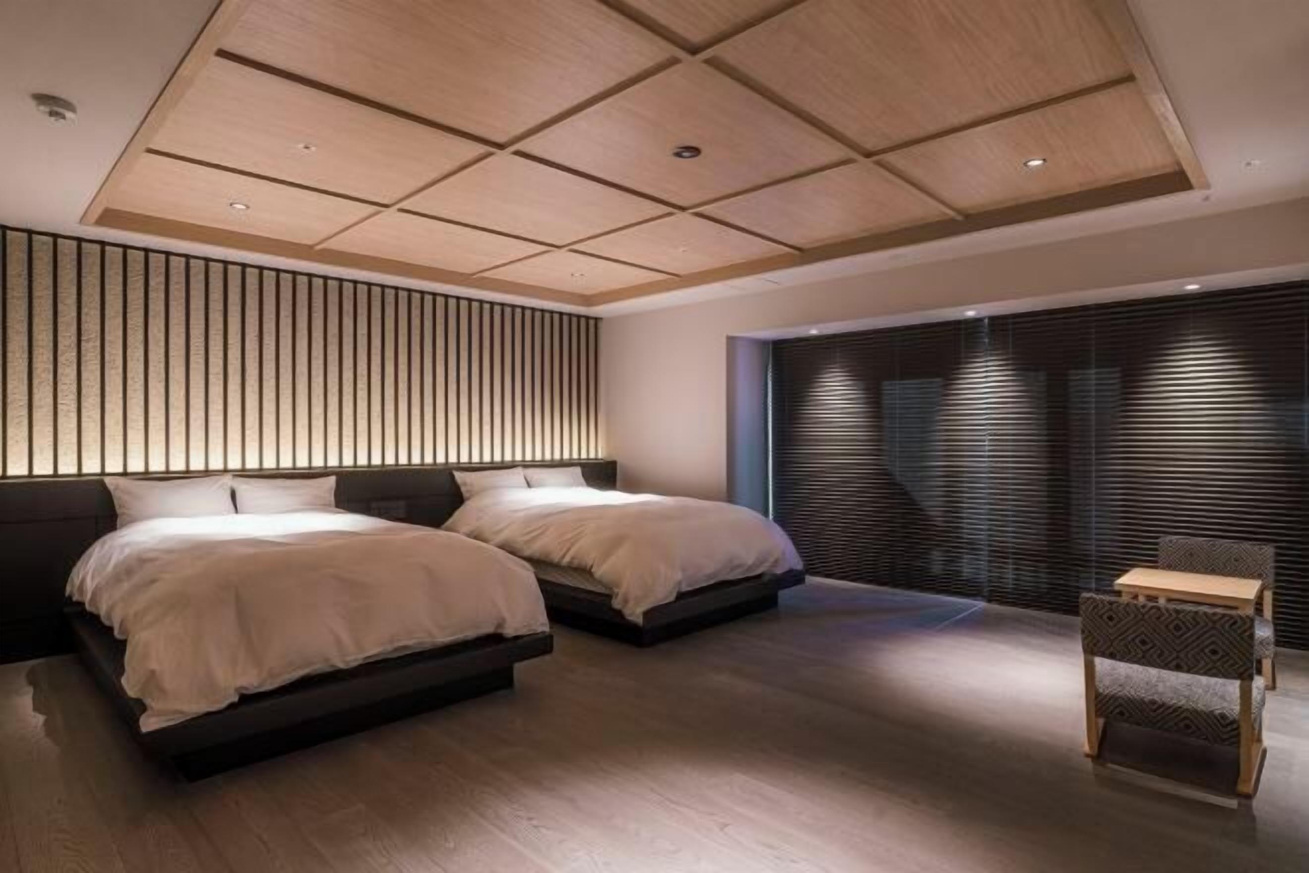 Premium bedding, in-room safe, free WiFi, bed sheets