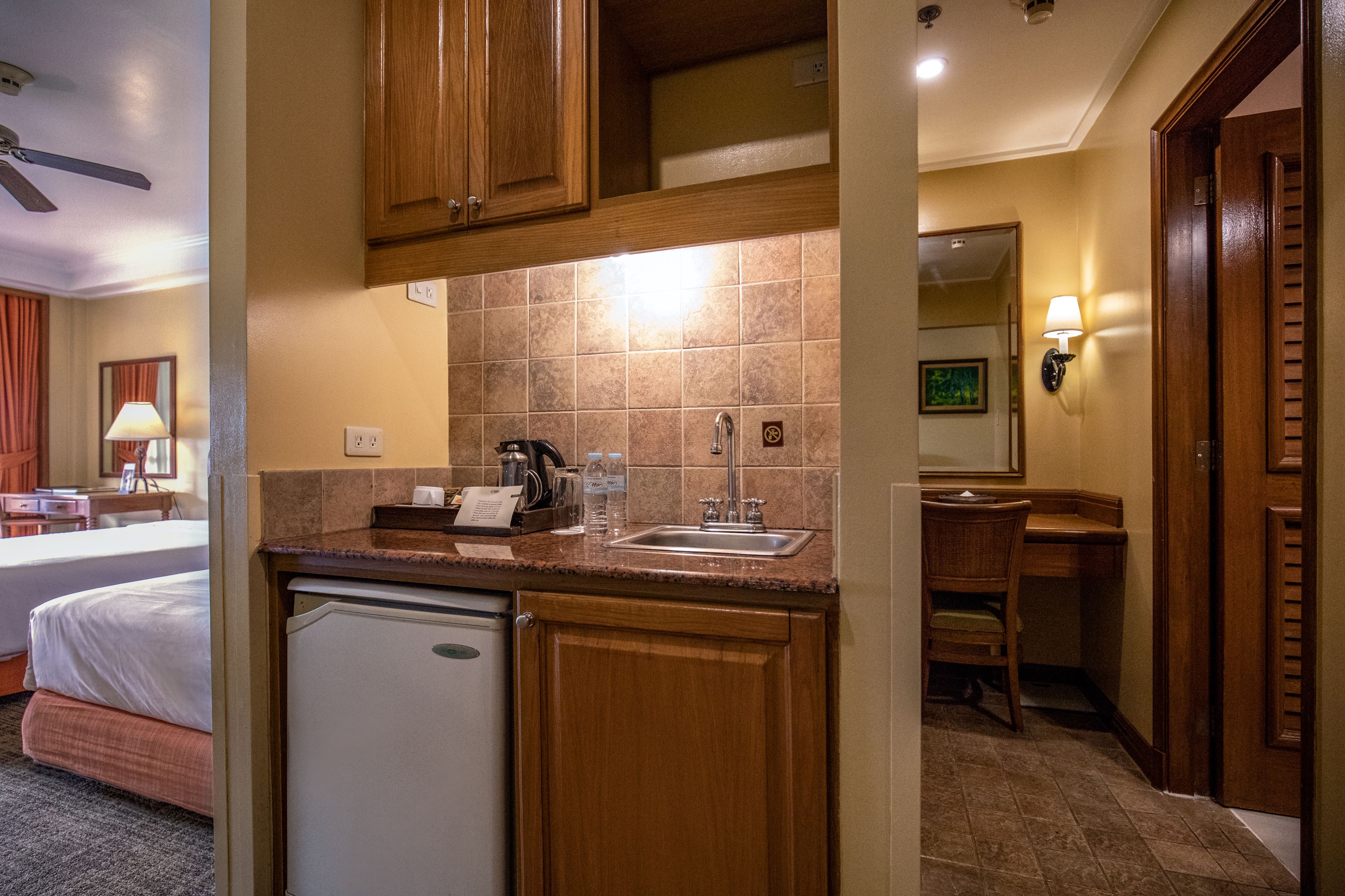 premium bedding, minibar, in-room safe, desk