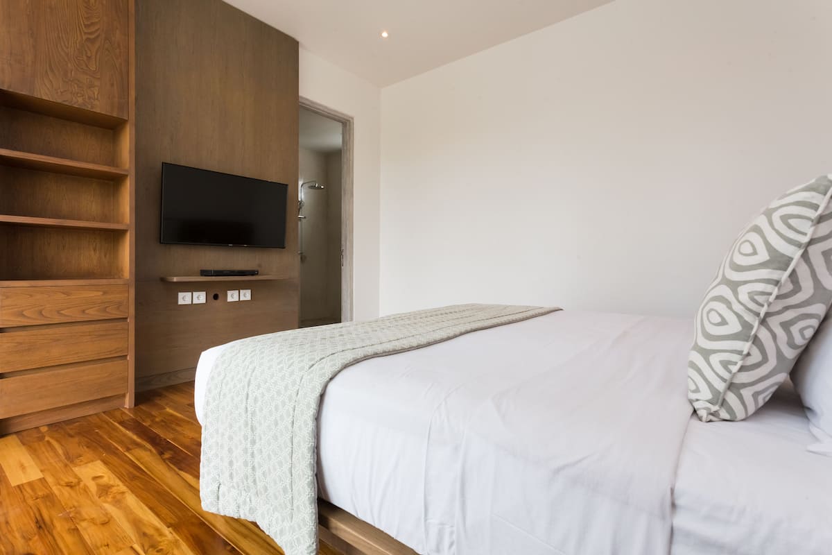In-room safe, free cots/infant beds, free WiFi