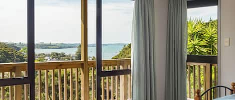 Departamento, 3 habitaciones, vista al mar | Tabla de planchar con plancha, cunas gratuitas y wifi gratis