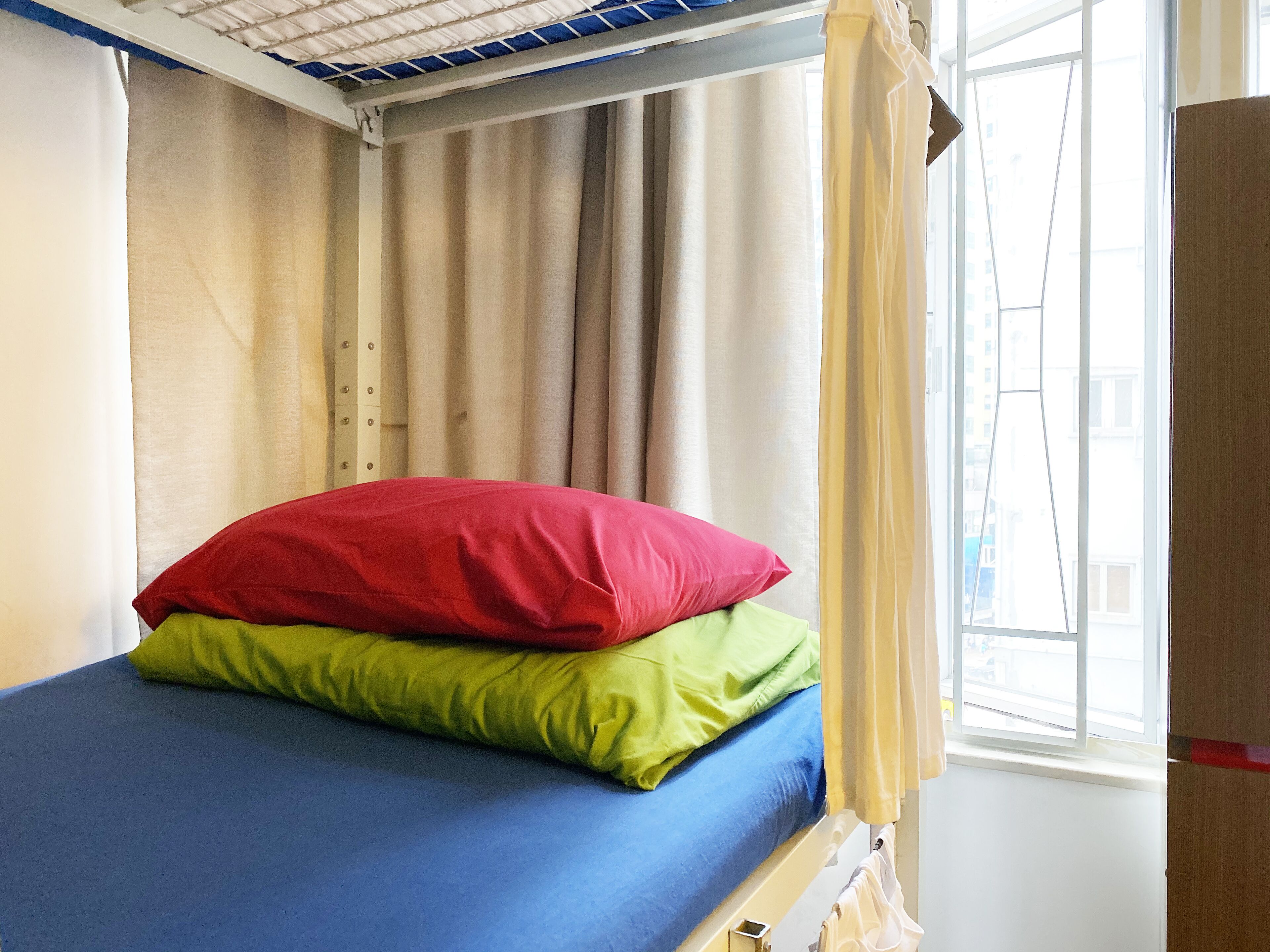 ห้องพักรวม, หอพักรวม