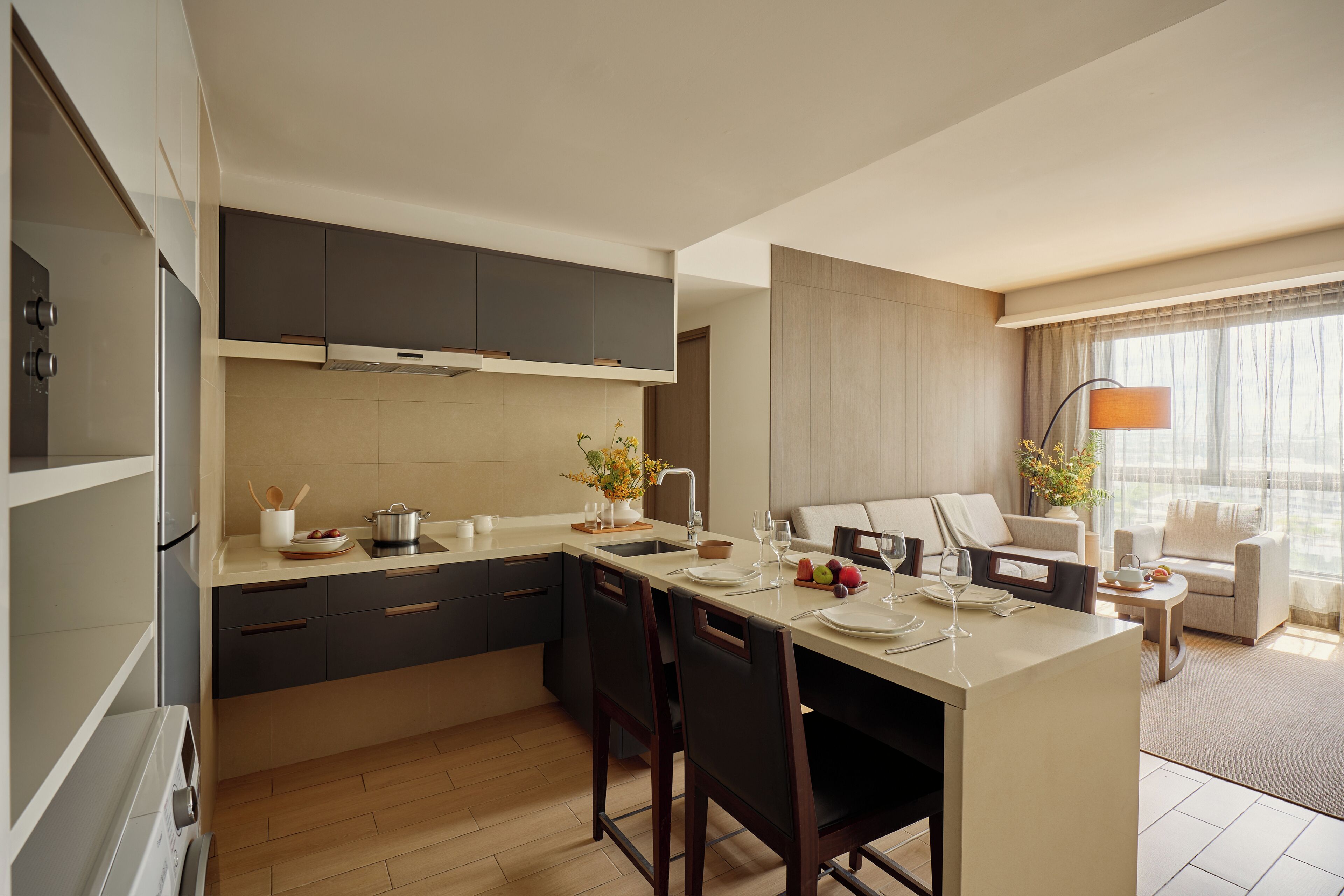 Habitación, 2 habitaciones (Breakfast on weekdays only except P.H) | Cocina privada | Frigorífico grande, microondas, horno y placa de cocina