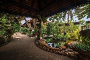 Property grounds - Villa Bali Eco Resort (Klaeng)