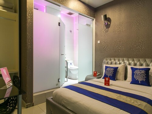 OYO Rooms Fahrenheit Mall