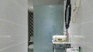 Habitació doble o amb dos llits individuals estàndard, 1 dormitori, bany privat | Bany