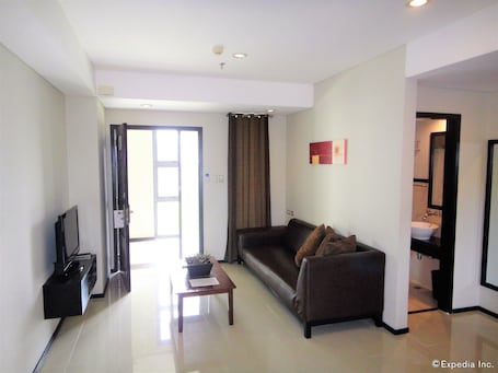 Suite, 2 Bedrooms | Living area | Flat-screen TV. Mallberry Suites Business Hotel
