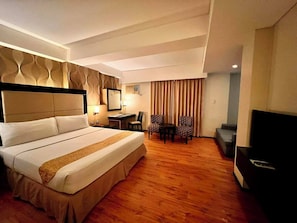 Junior Suite | Desk, free cots/infant beds, rollaway beds, free WiFi - Mallberry Suites Business Hotel (Cagayan de Oro)