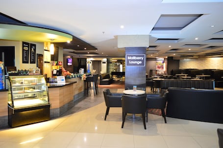 Lounge. Mallberry Suites Business Hotel