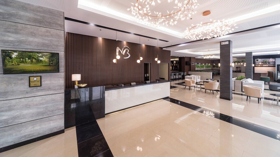 Mallberry Suites Business Hotel