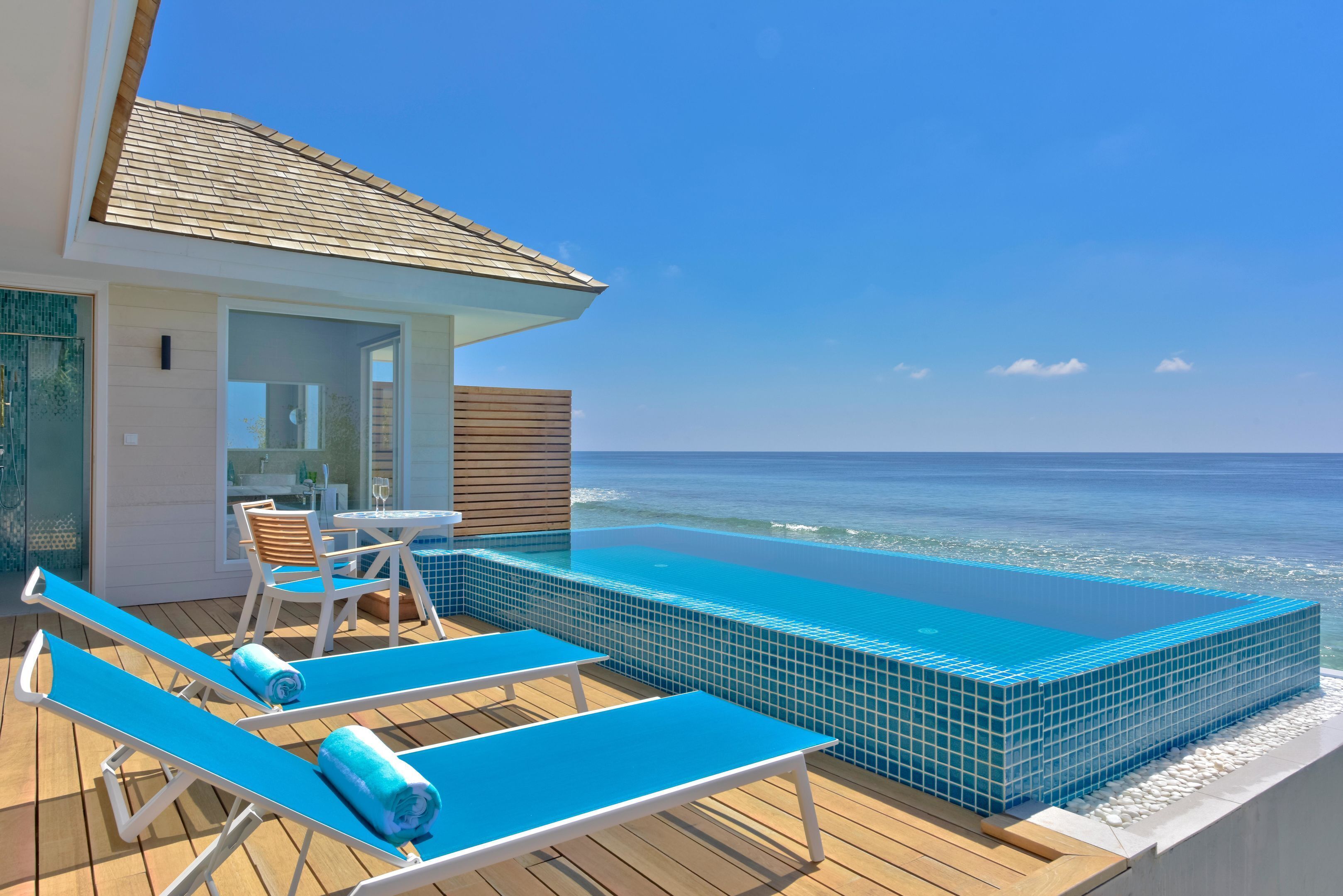 Ocean Pool Villa | Outdoor dining