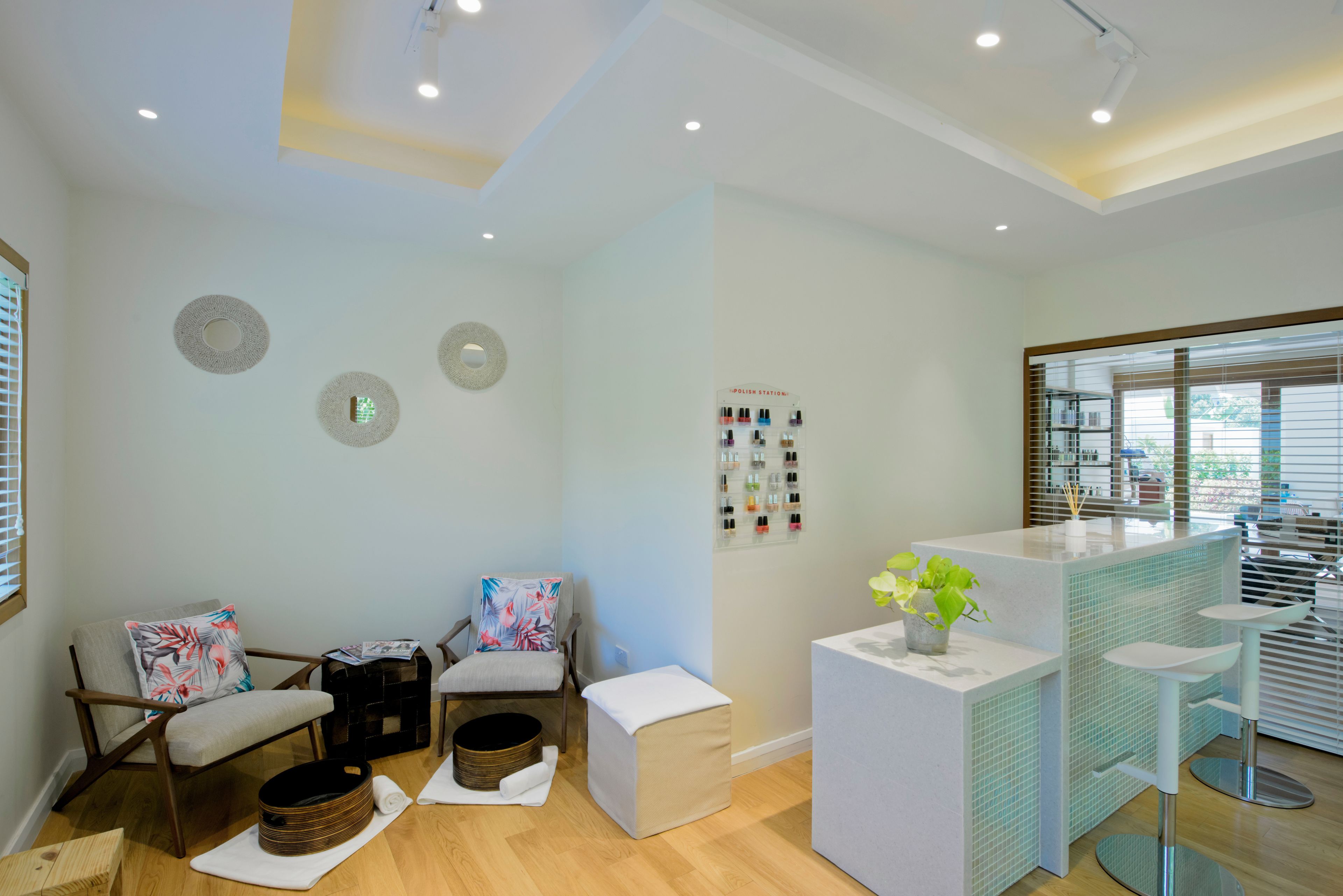 couples treatment room(s), hot tub, steam room, body treatments