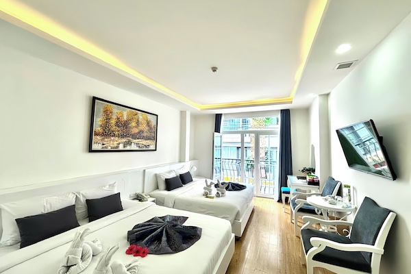 Studio Suite dành cho gia đình, 2 giường cỡ queen | Bộ đồ giường kháng dị ứng, minibar, két bảo mật tại phòng