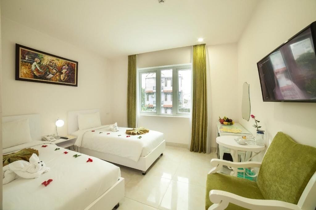 deluxe double room | 1 bedroom, hypo-allergenic bedding, minibar, in-room safe