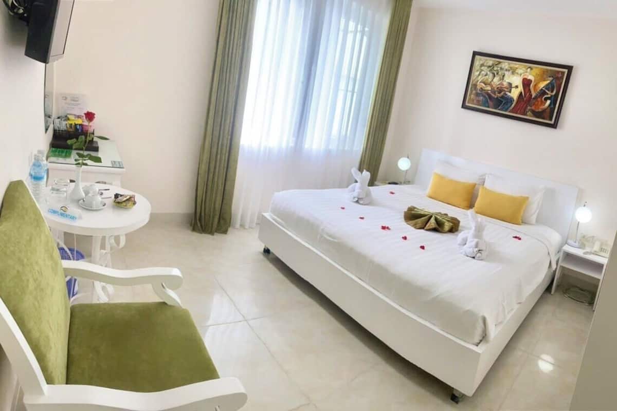 Ropa de cama hipoalergénica y minibar