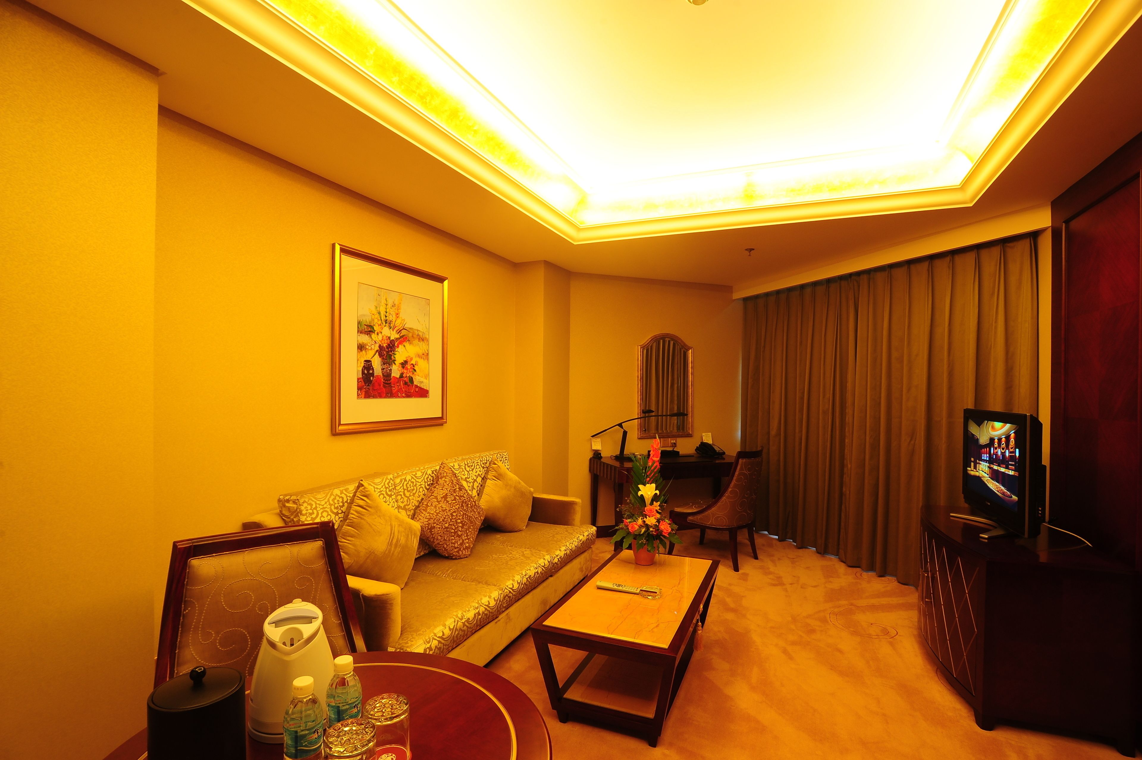 suite (residential) | living room | 42-inch tv with cable channels