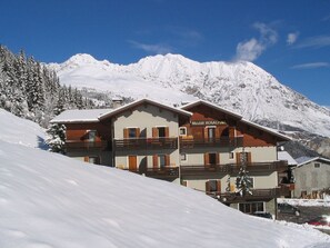 Bagian depan properti