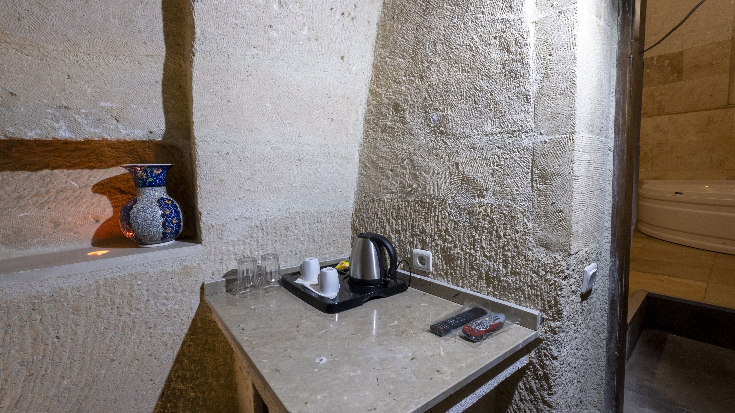 superior suite, jetted tub | premium bedding, soundproofing, iron/ironing board, free wifi