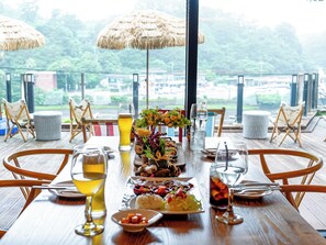 Restaurant - Cheonjiyeon Crystal Hotel (Seogwipo)