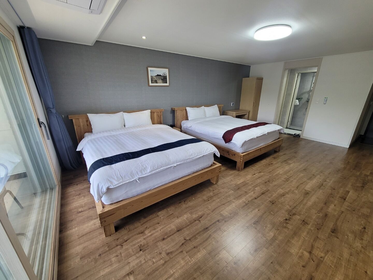 deluxe twin room, partial ocean view (a) | memory-foam beds, blackout curtains, soundproofing, free wifi