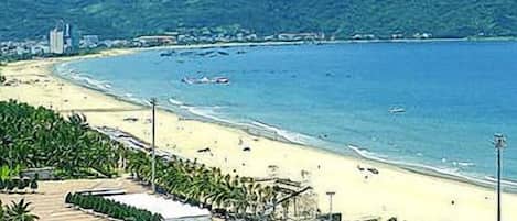 Una spiaggia nelle vicinanze