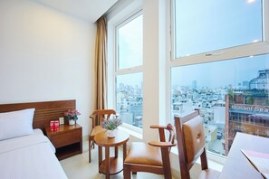 Deluxe Double Room | City view - Golden Light Hotel (Da Nang)