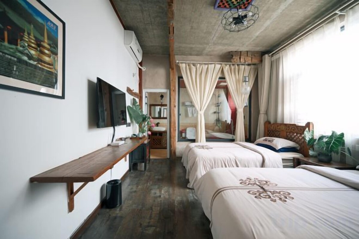 In-room safe, blackout drapes, soundproofing, WiFi (free)