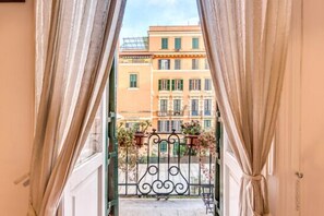 Quadruple Room | Balcony - A Casa di Giorgia (Rome)