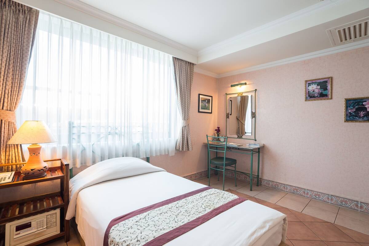Standard Room | In-room safe, desk, rollaway beds (surcharge), WiFi (free)