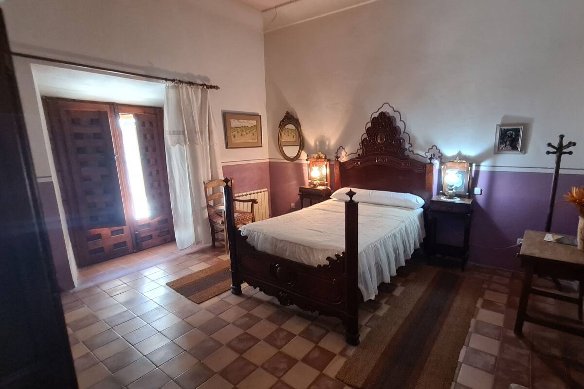 Desk, blackout curtains, free WiFi, bed sheets