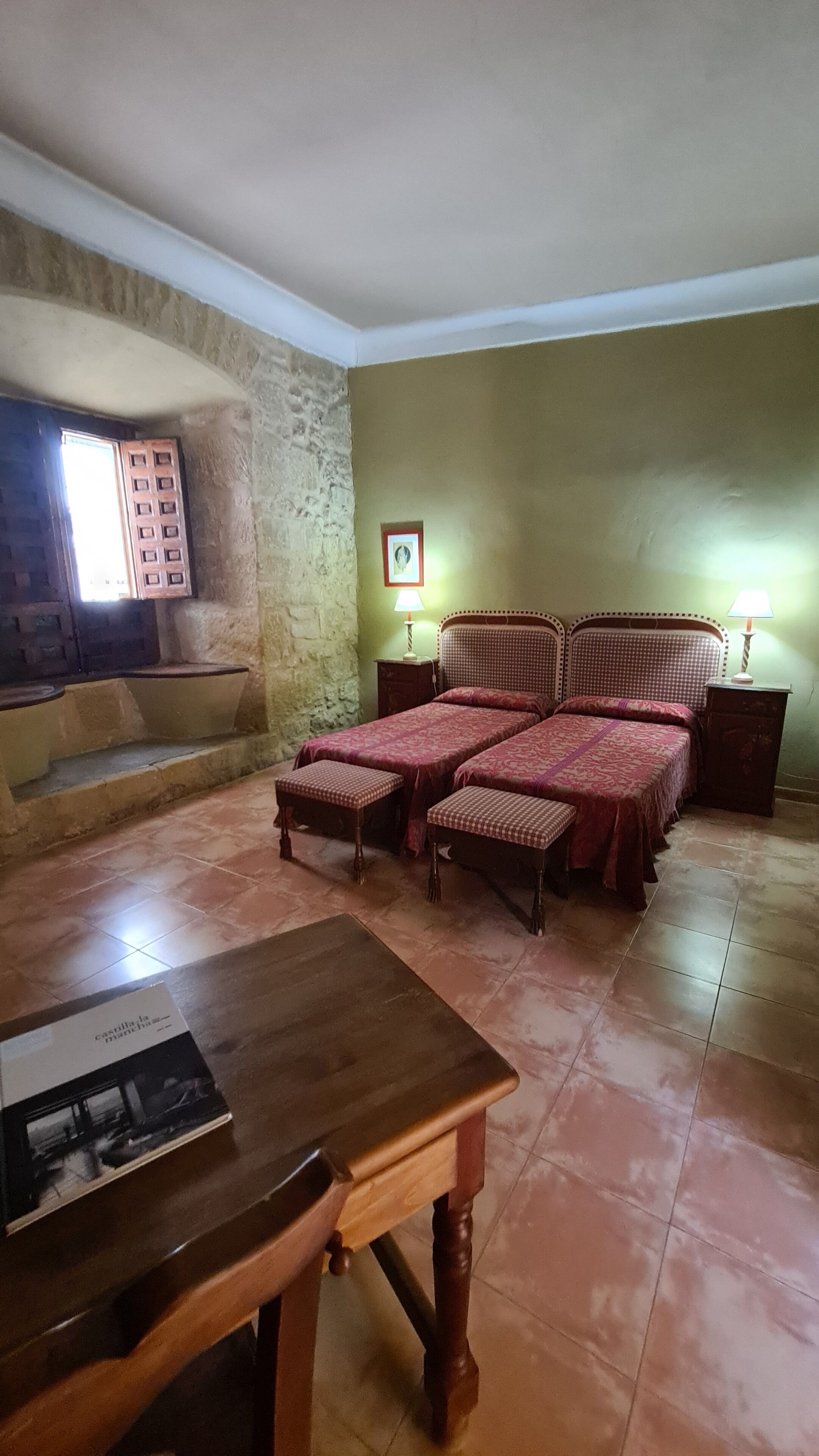 Superior Twin kamer, 2 eenpersoonsbedden | Een bureau, verduisterende gordijnen, gratis wifi, beddengoed